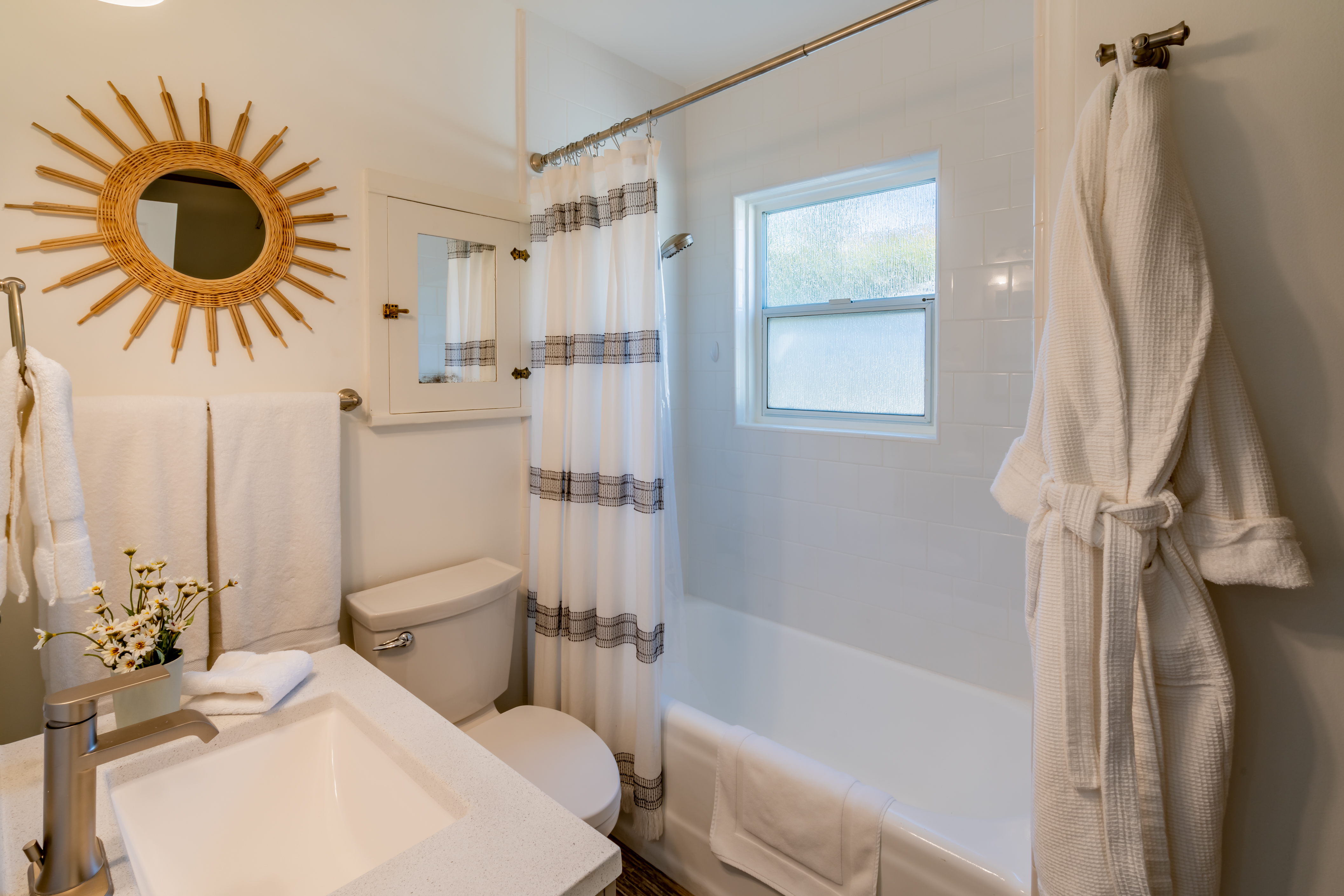 Ensuite to Bdrm 3 & Shared w/Bdrm 2 & accessed by going through Bdrm 3; Tub/Shower Combo; Toilet; Sink