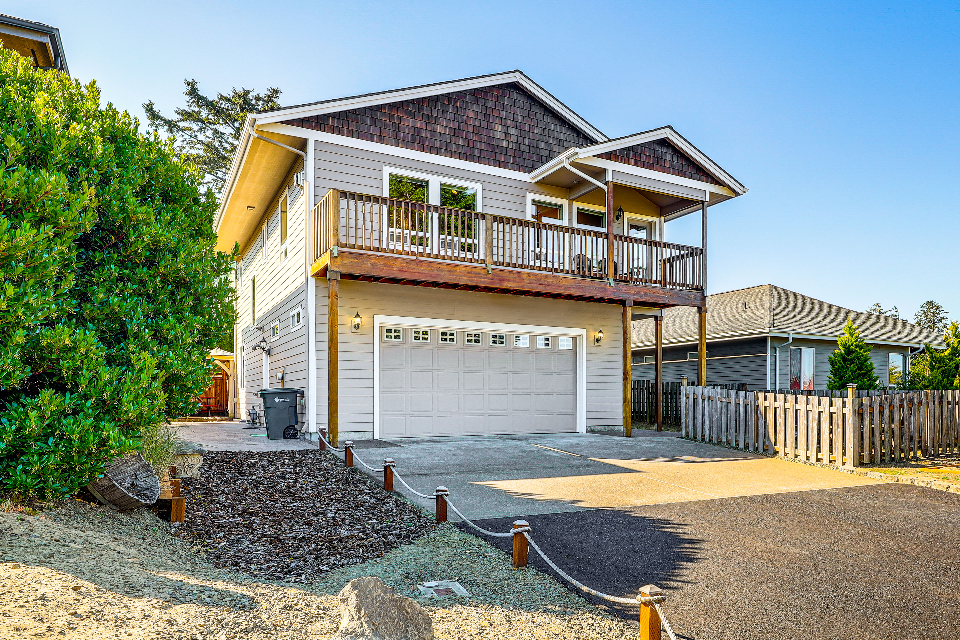 Property Image 2 - Coastal Oregon Home: Walk to Dock!