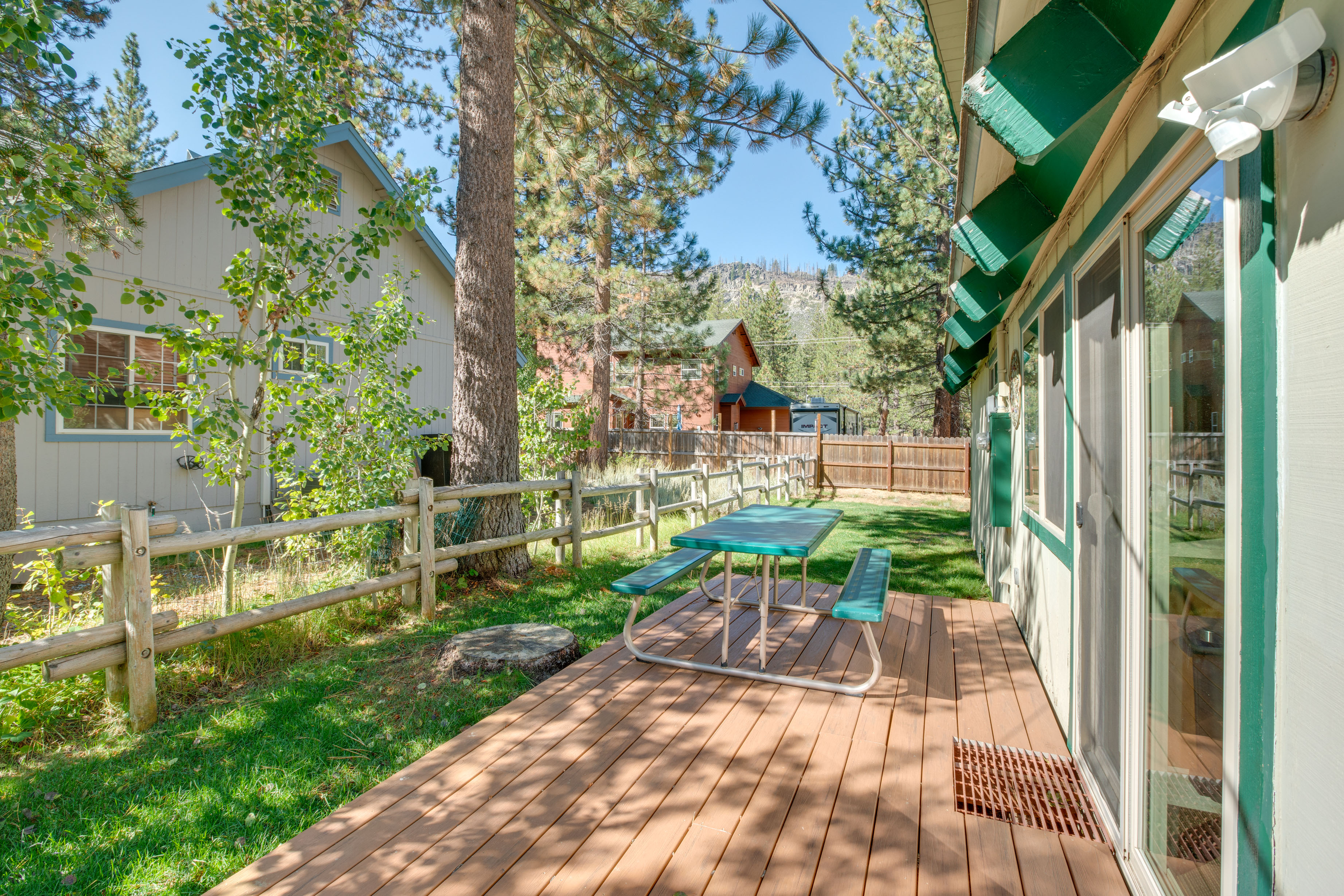 Property Image 1 - Rustic Lake Tahoe Cabin w/ Pool Table & Views!