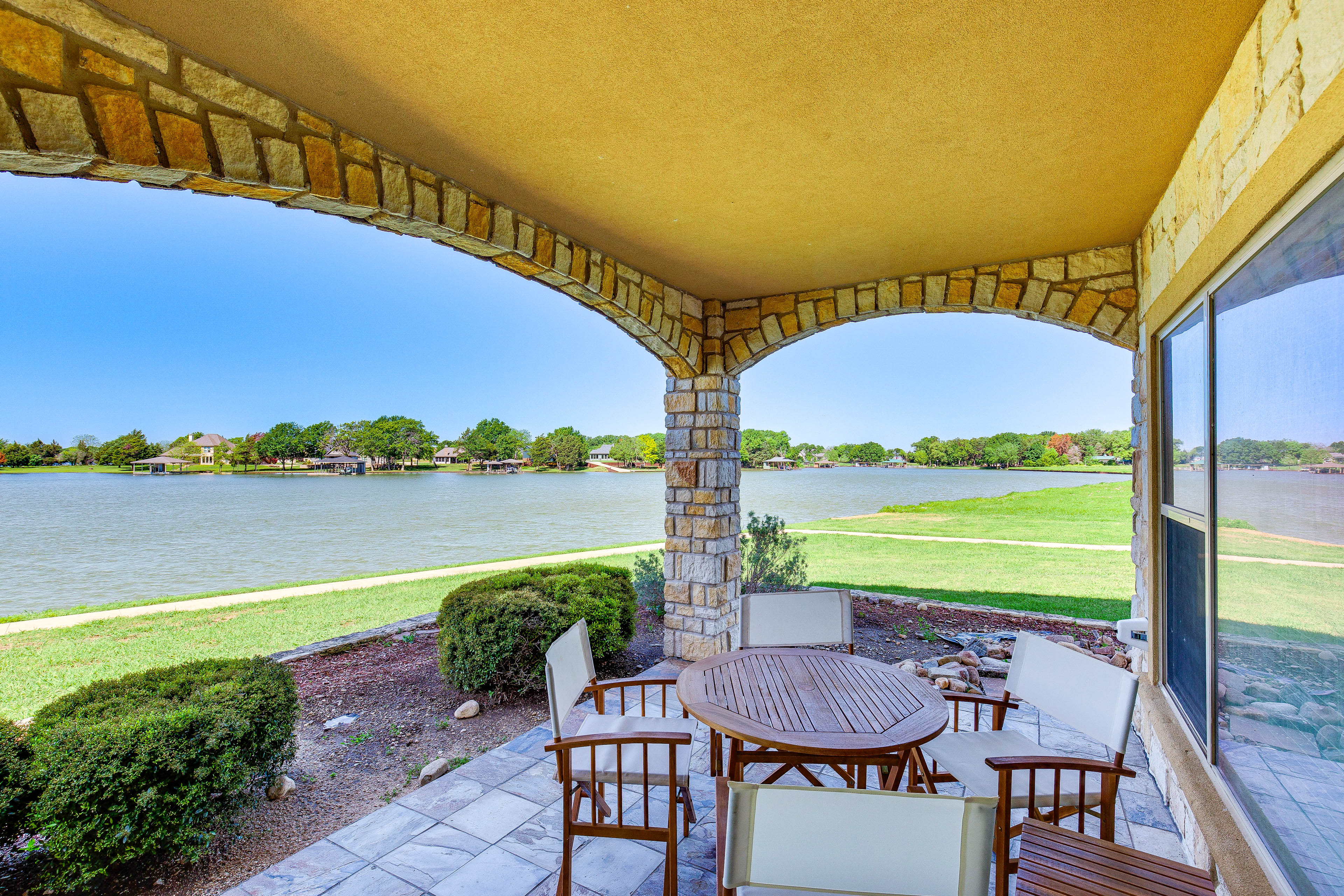 Property Image 1 - Lakefront Corsicana Condo w/ Pool Access!