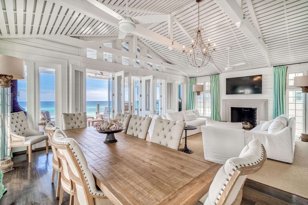 A striking view inspires you all day and all night