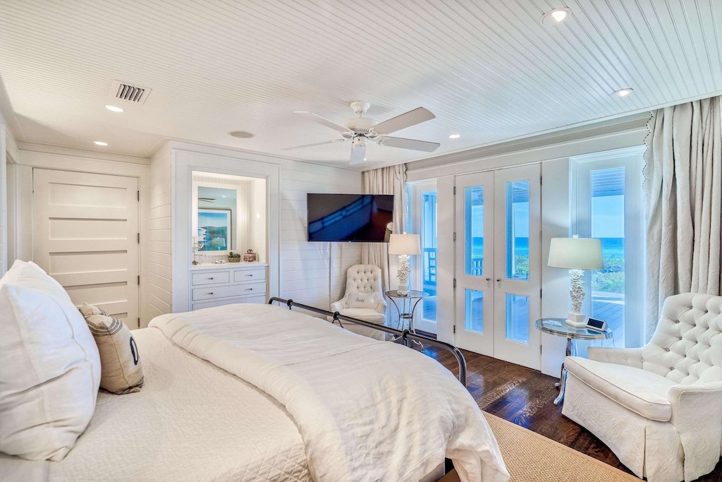 2nd Floor King Suite 1