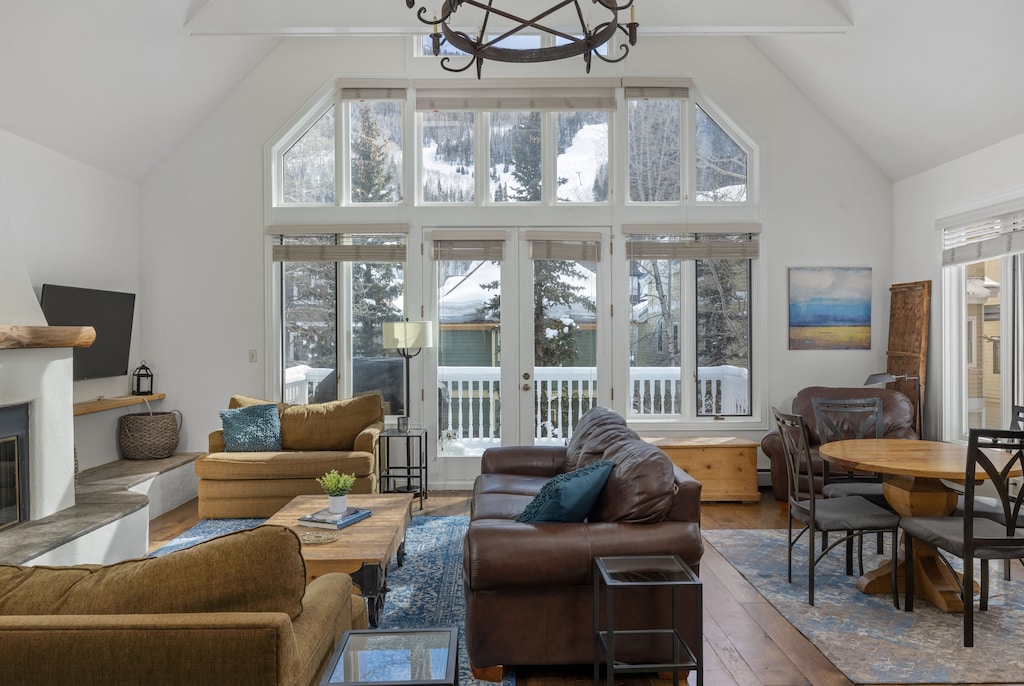 Perfect in-town location with Telluride ski area views