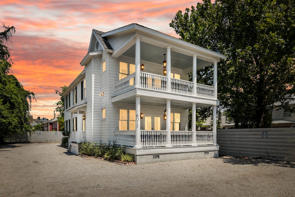 Luxury Accommodations in the Heart of Charleston! This is a 6 BR/6 BA Suite!