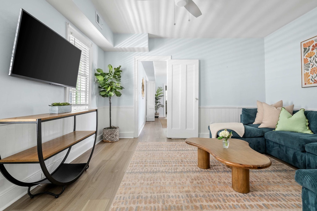 Spacious downstairs living room 