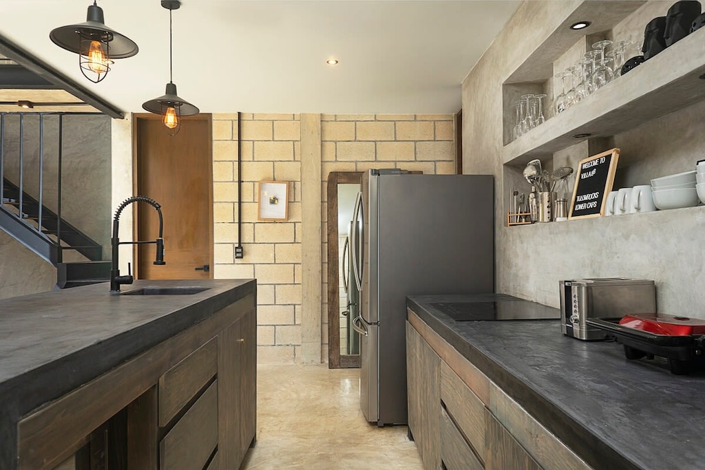 Fully equipped kitchen