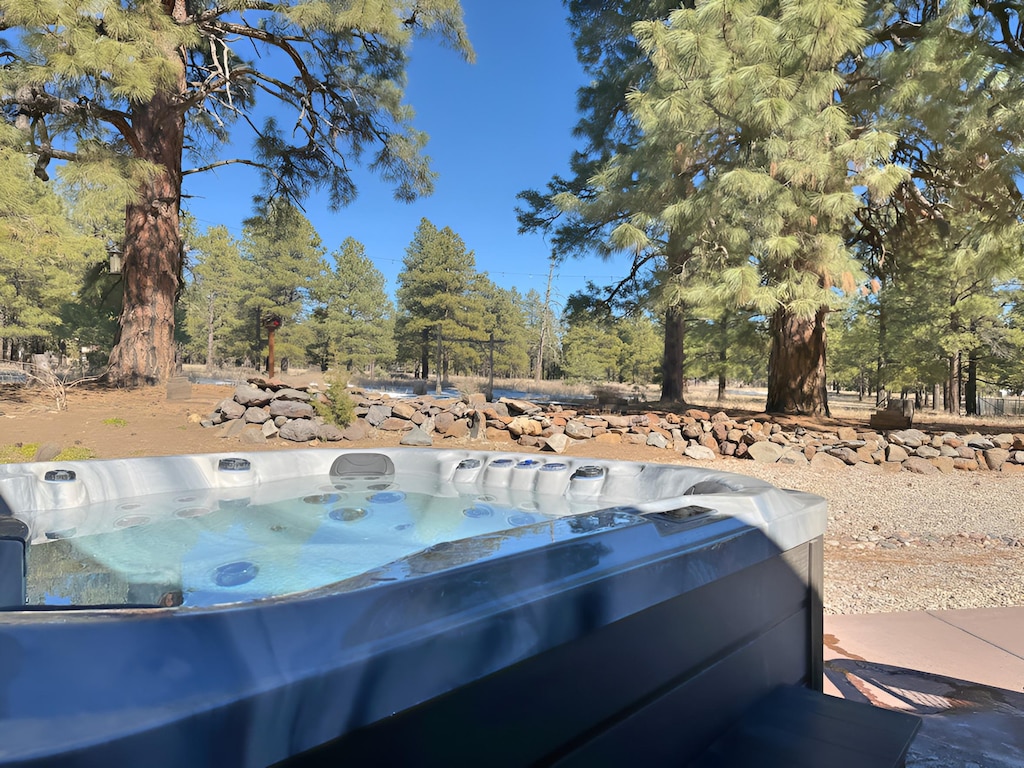 You will love the spacious, brand new, beautiful hot tub located just outside of the master bedroom. Enjoy the hot tub bubbles under the dark skies of Coconino County.