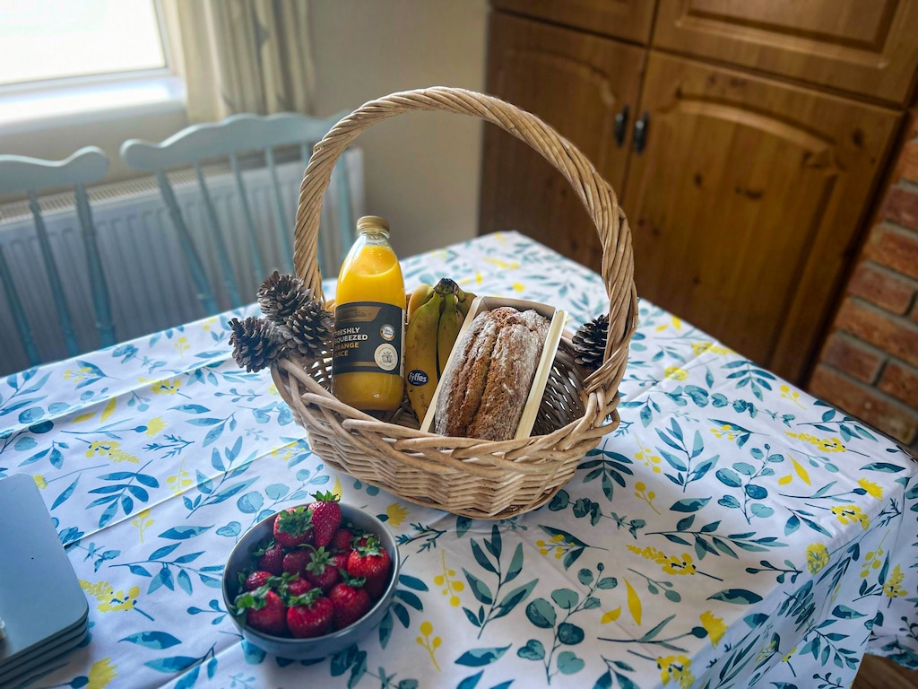  Lisheenbawn Farmhouse available Farranfore Co.Kerry Ireland