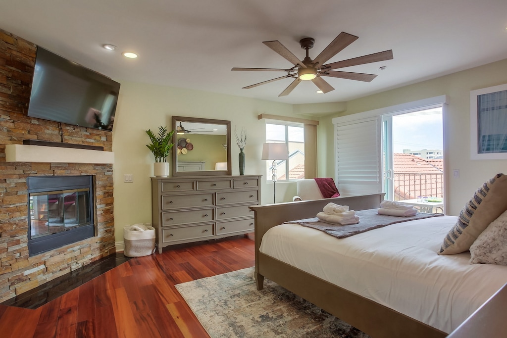 Spacious primary bedroom