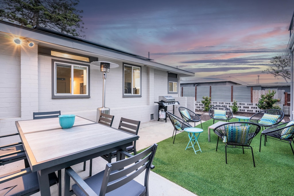 Spacious private yard perfect for entertaining or al fresco dining.