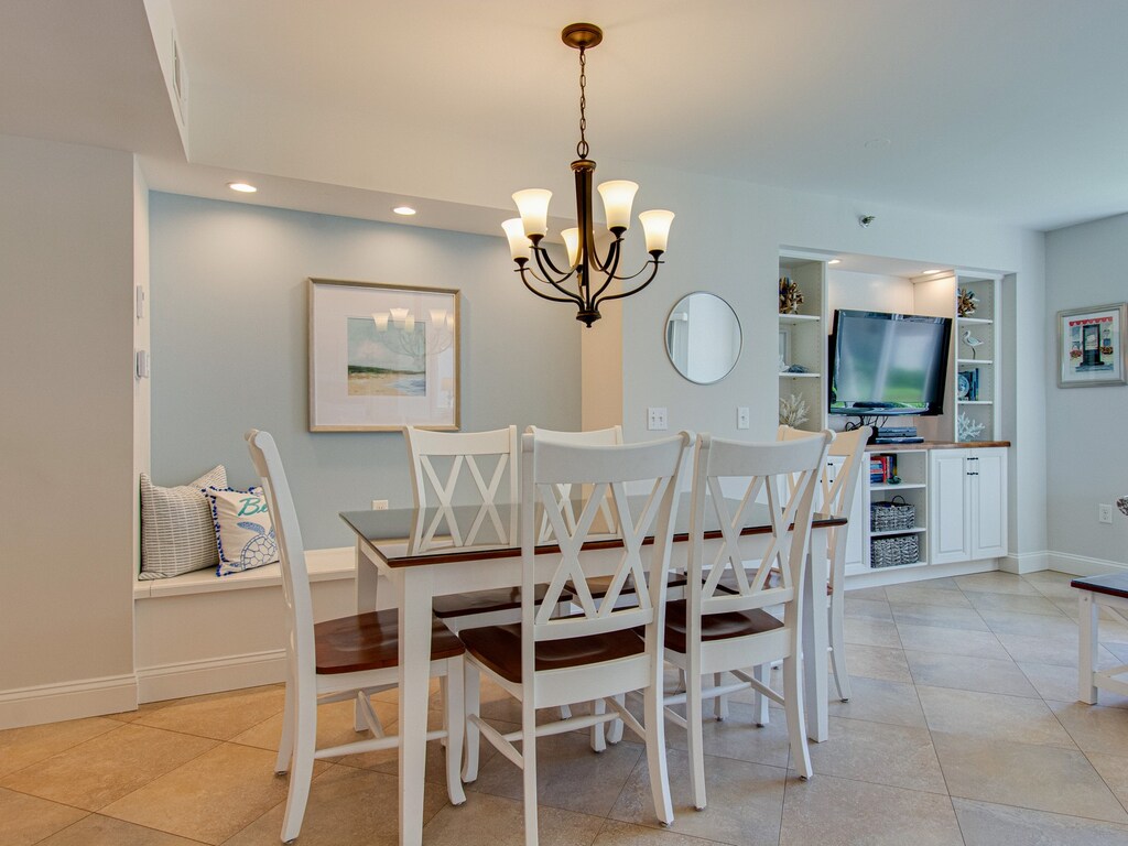 Dining Area with Seating for Six at 1105 Villamare