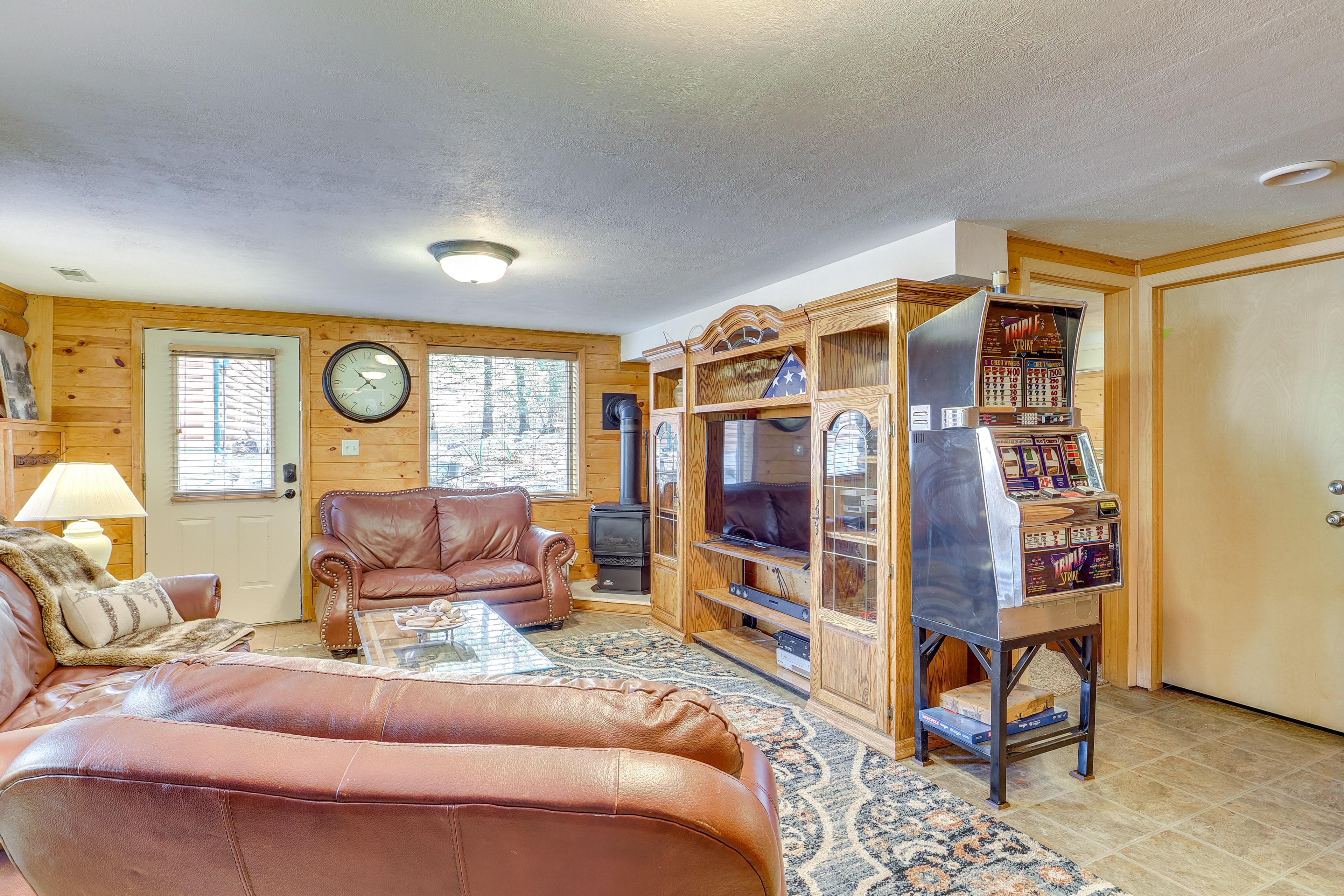 Property Image 2 - Pet-Friendly Cabin w/ Mtn View in South Weber!