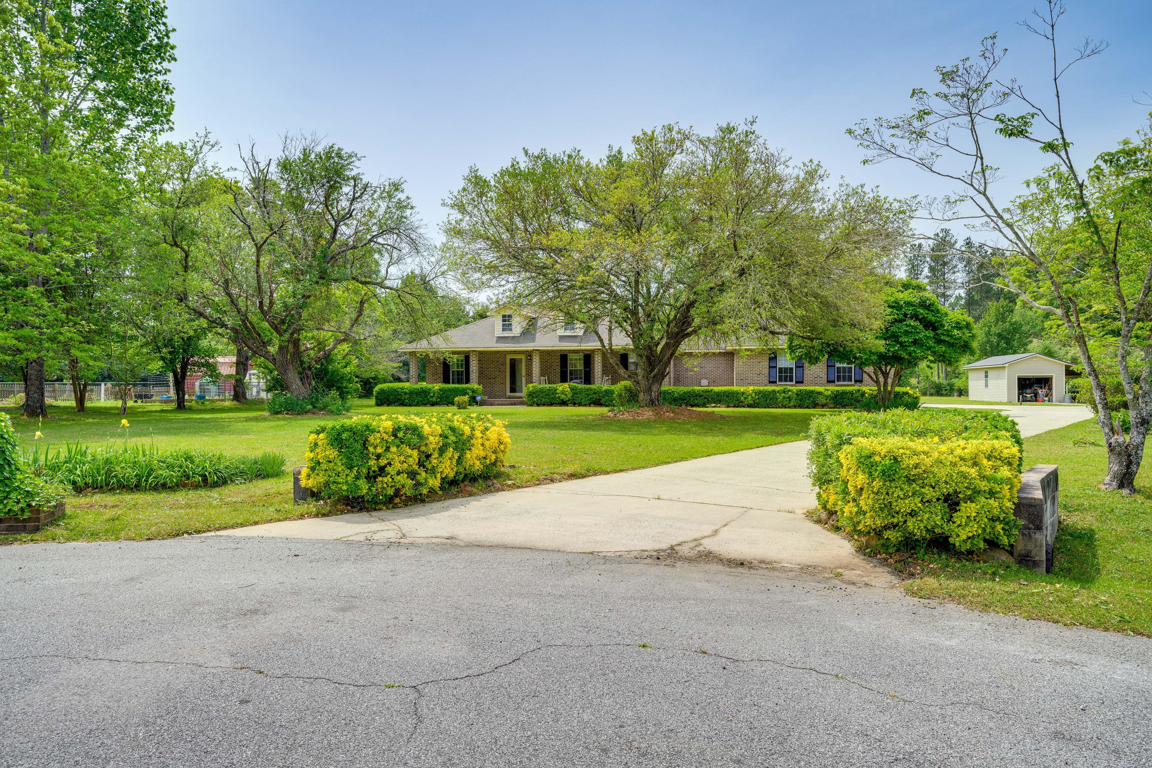 Property Image 2 - Perry Family Home on 2 Acres w/ Private Pool