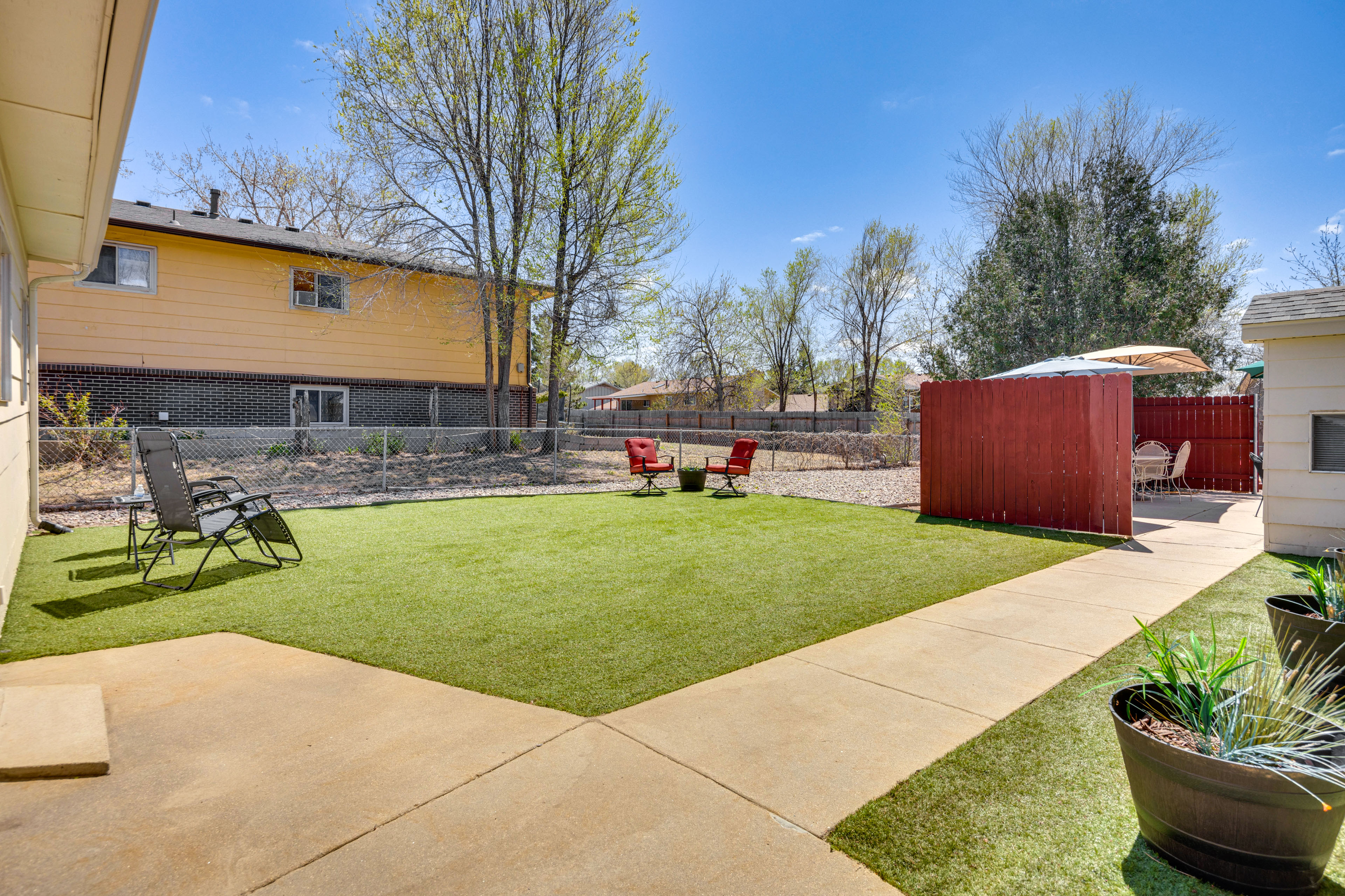 Property Image 2 - Home w/ Shared Yard Near Garden of the Gods