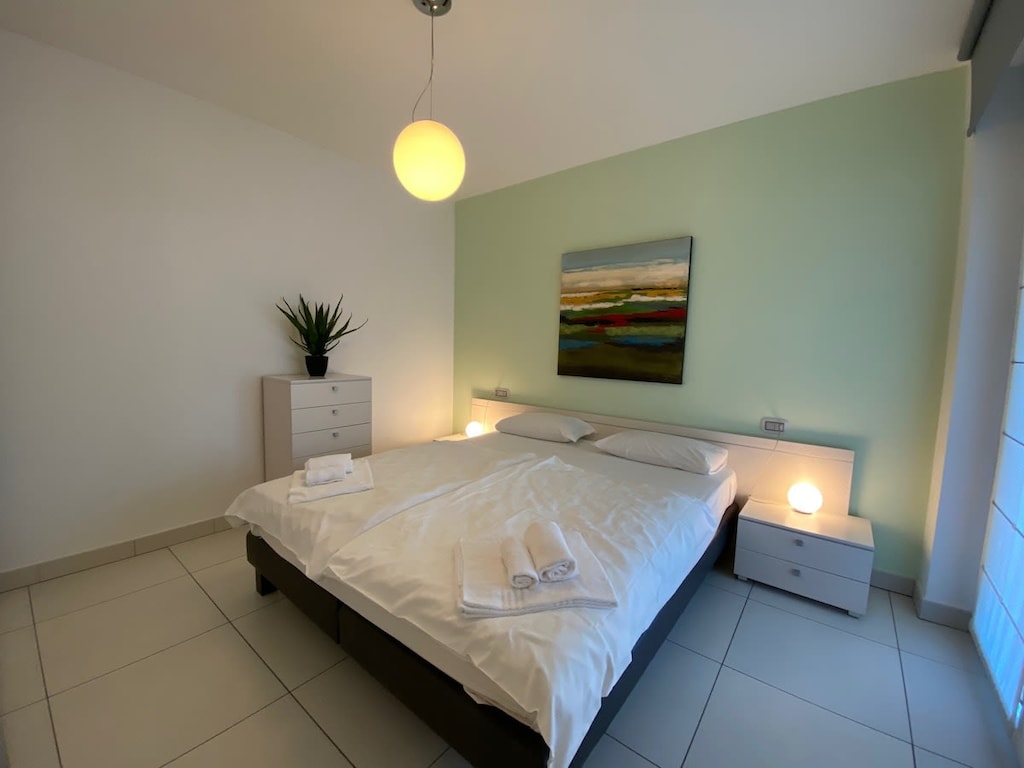 Spacious master bedroom