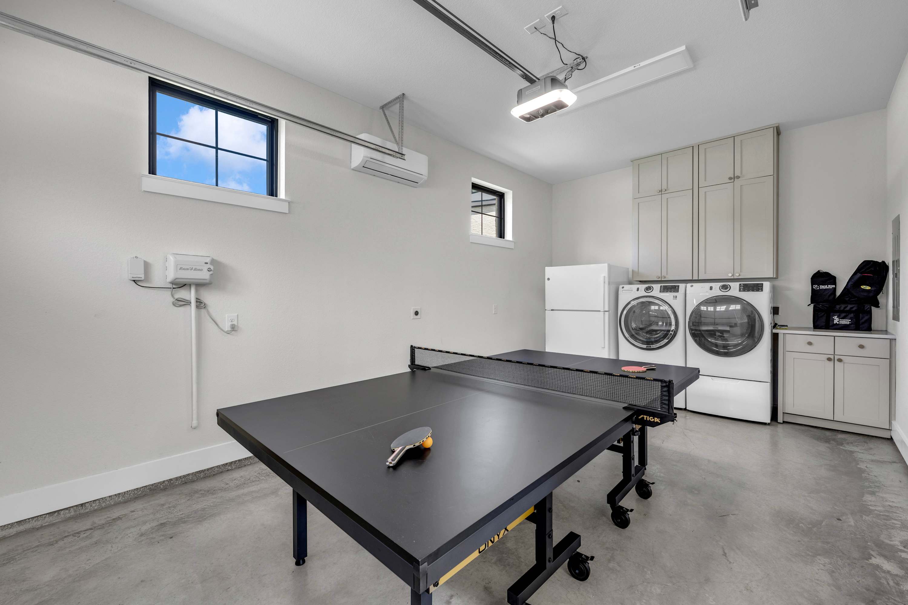 Ping Pong Table / Garage Ping Pong Table / Garage