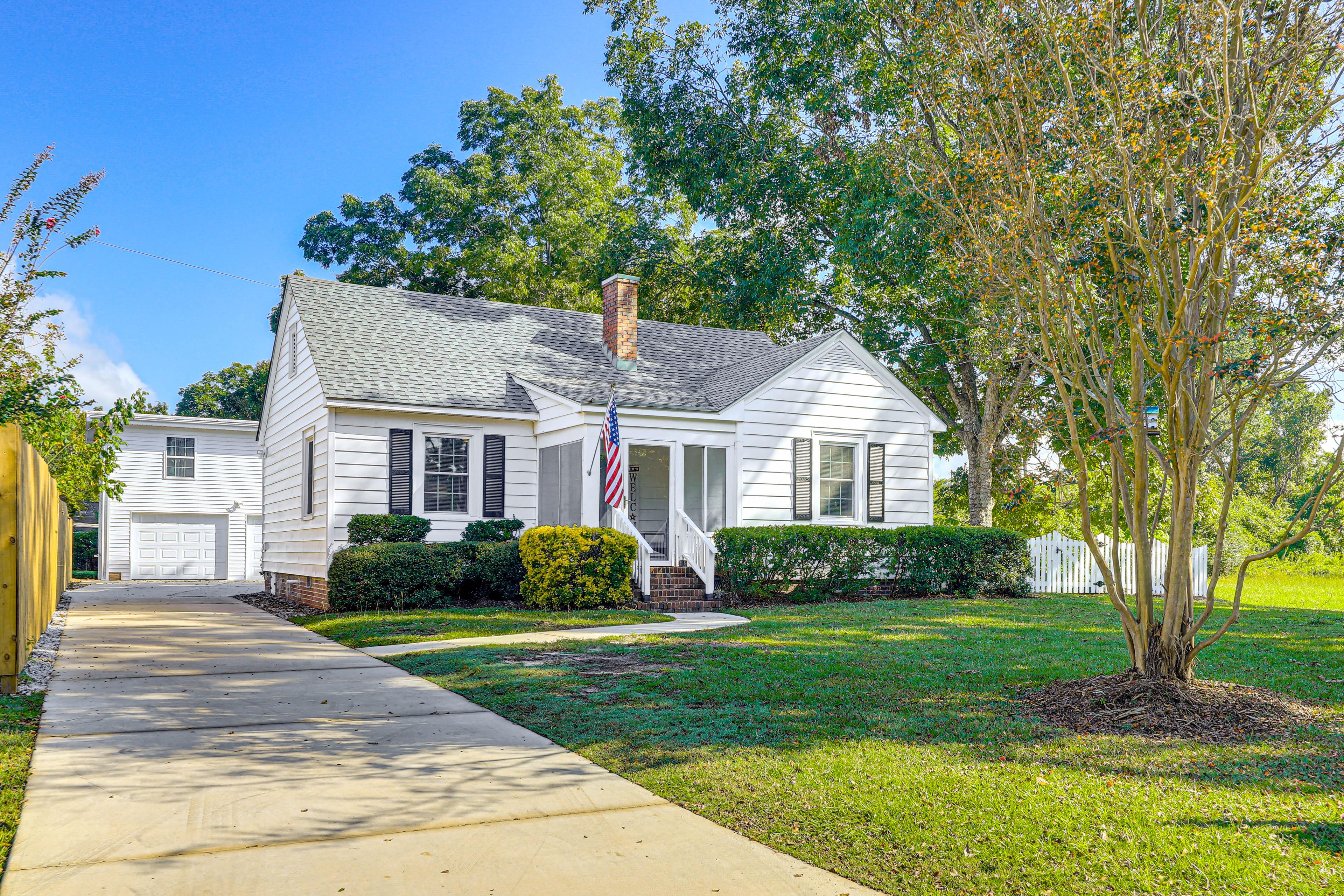 Property Image 2 - 2 Mi to Downtown: Pet-Friendly Home in New Bern!