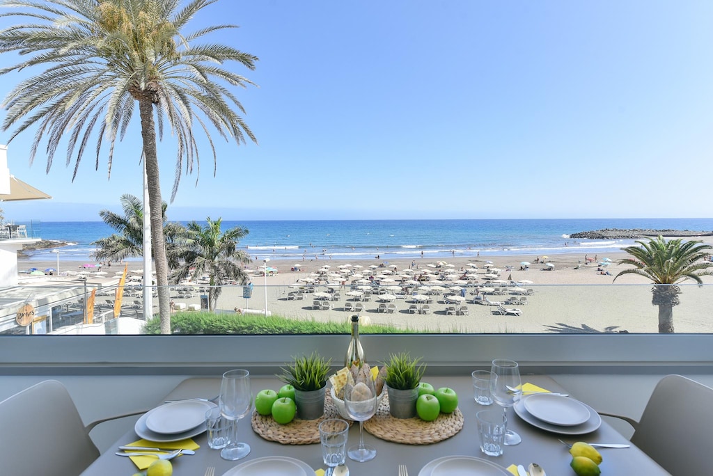 Exterior: Beach ocean sea view