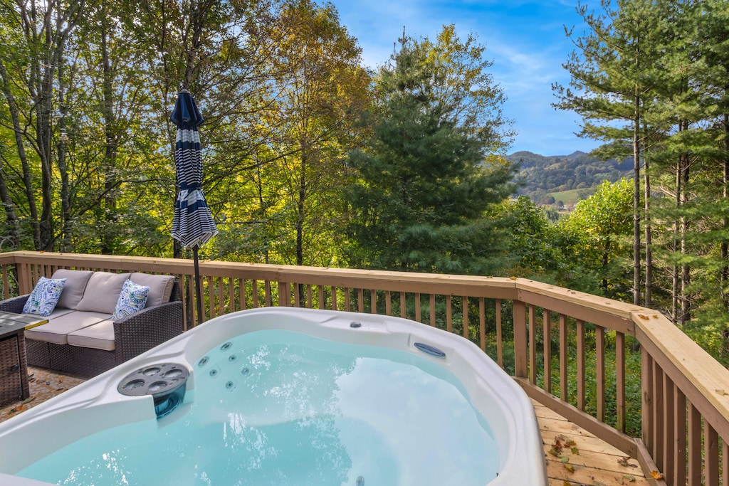 Hot Tub and Ridgeline View