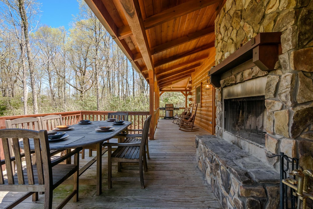 Outdoor Fireplace and Dining Area