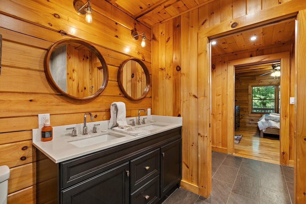 Double Vanities in Master Bath