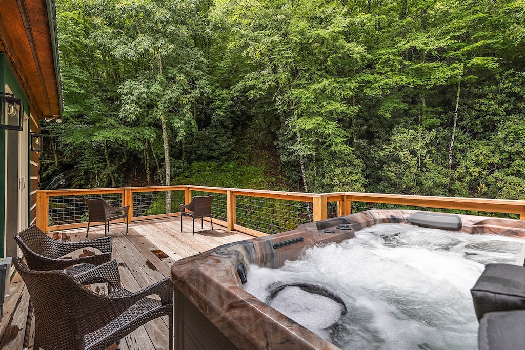 Hot Tub on the Creekside Deck