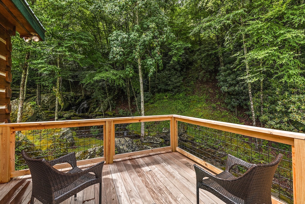 Hot Tub Deck Overlooking the Flowing Creek