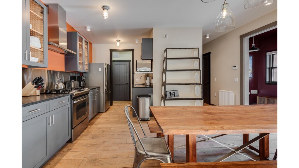 ComingSoon!BavarianChalet2_190004