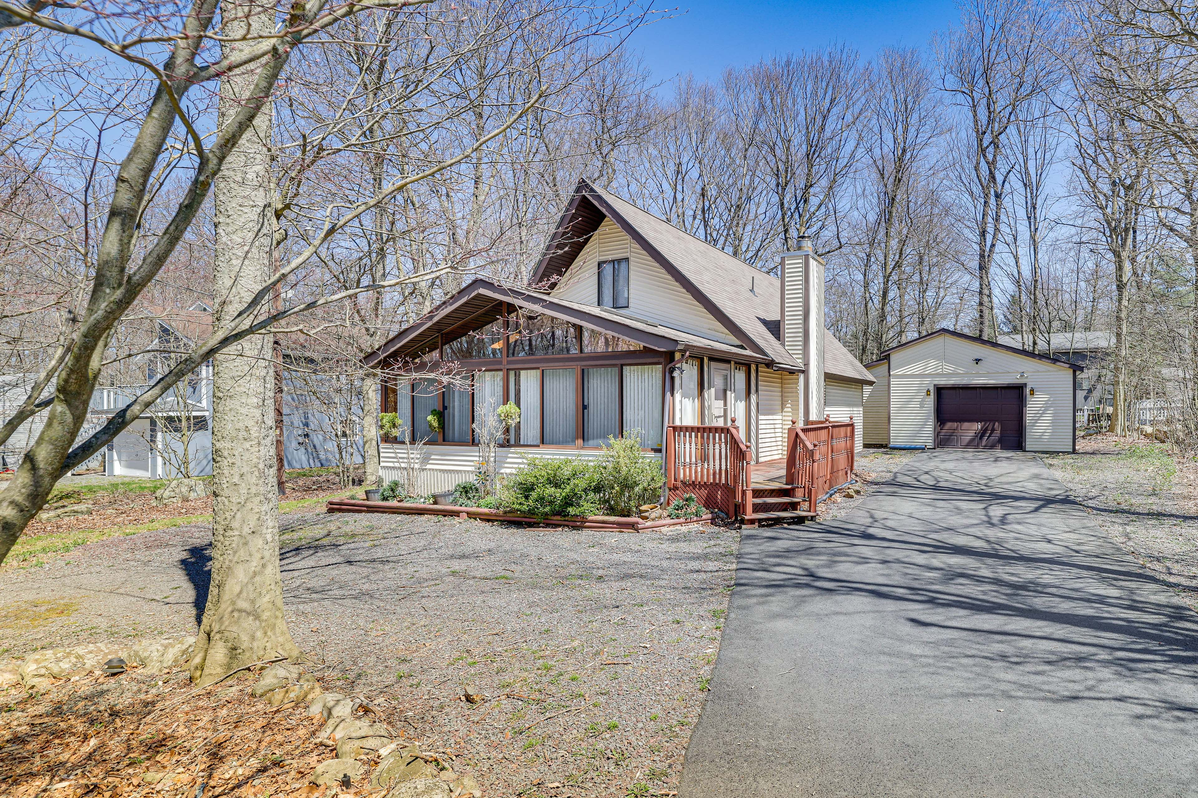 Property Image 2 - Cozy Tobyhanna Home w/ Lake Carobeth Access