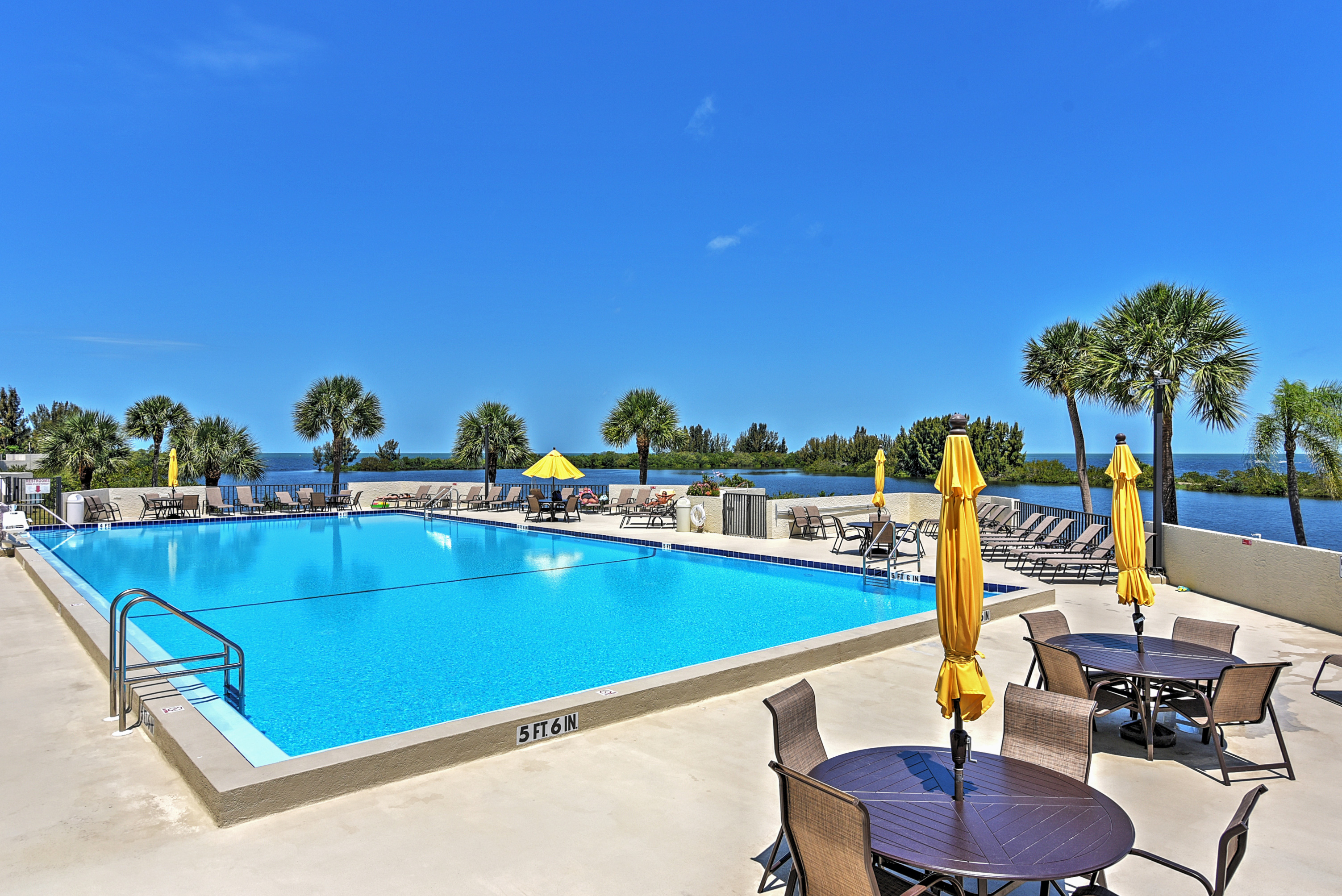 Upscale Gulf Front Hudson Condo w/ Pool