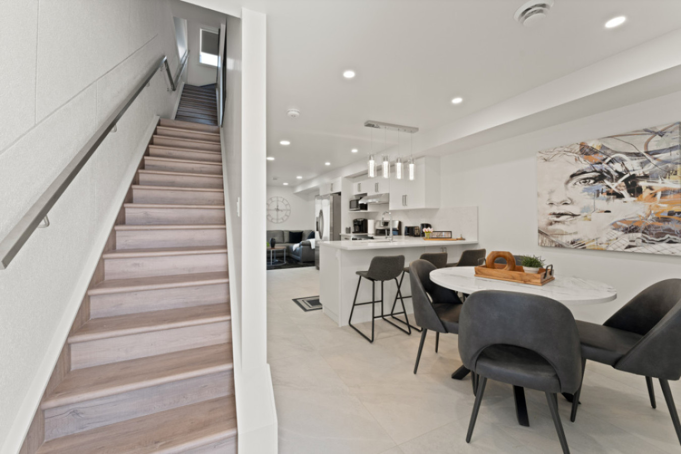 Luxury 171-7 Condos with Magnificent Lakeviews