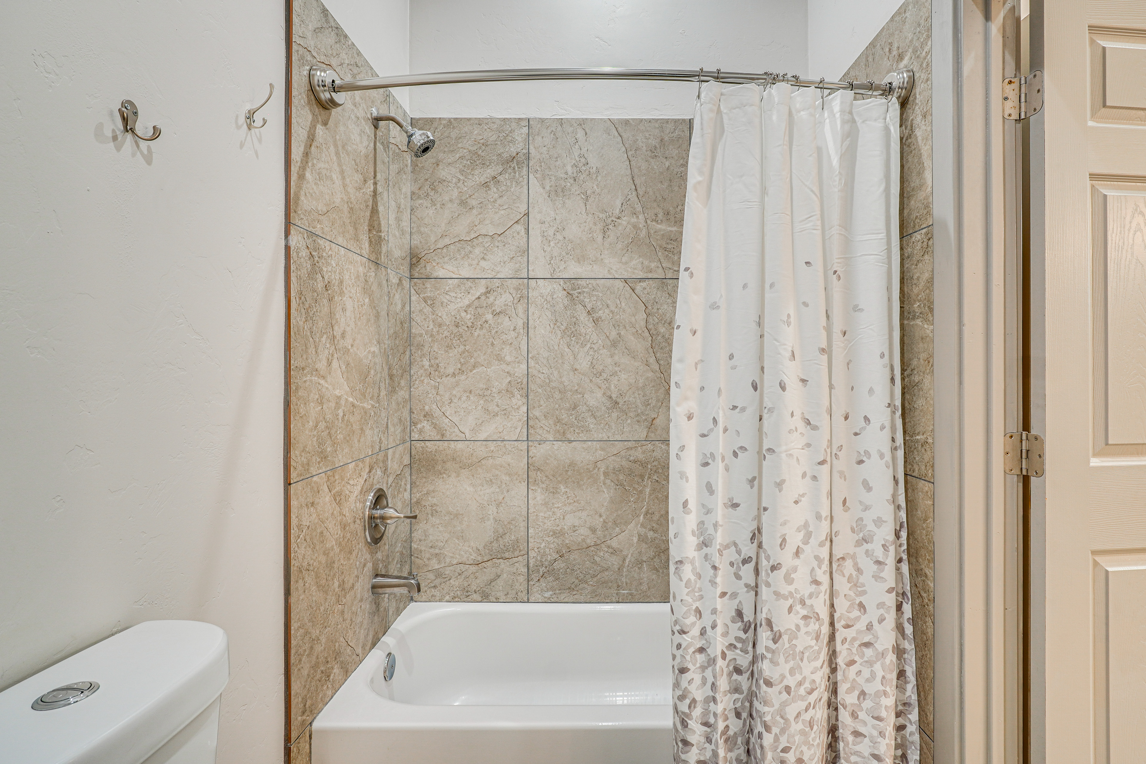 Private Patio: Townhome By University of Arizona!