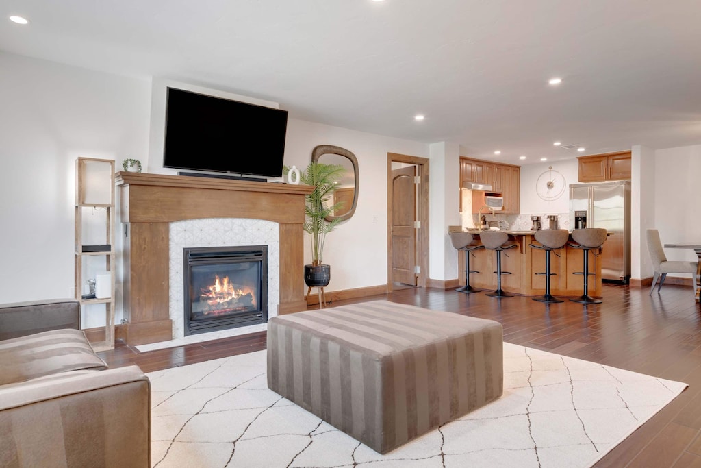 ascent-110-8455_54731477573_o