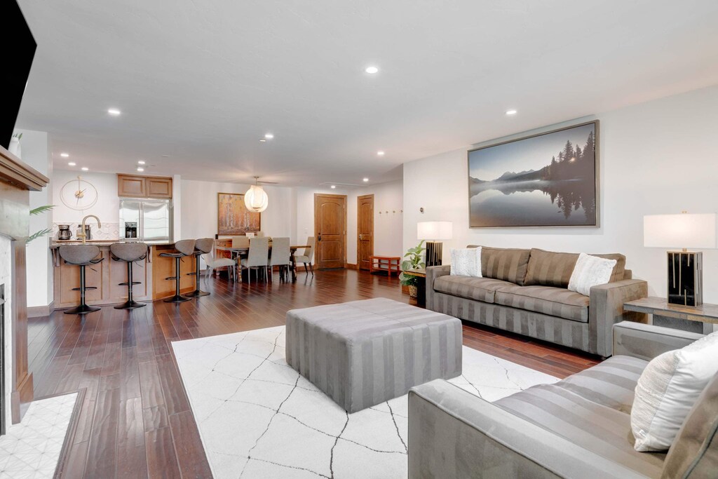 ascent-110-8450_54731621835_o