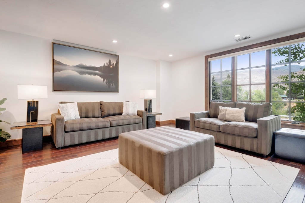 ascent-110-8445_54731477598_o