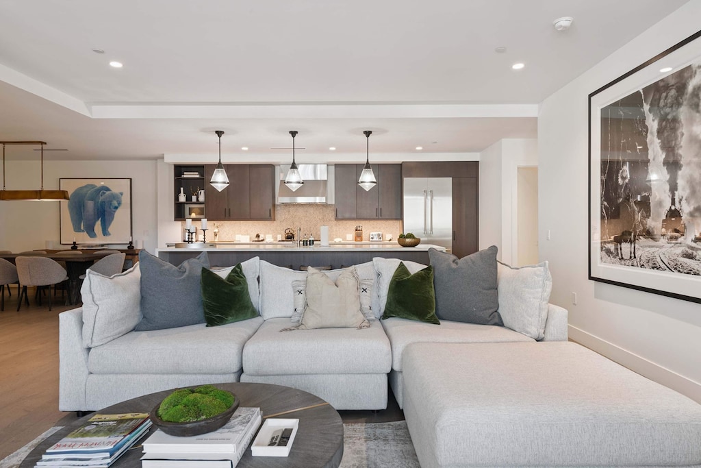 frontgate-303-7020_54687647854_o