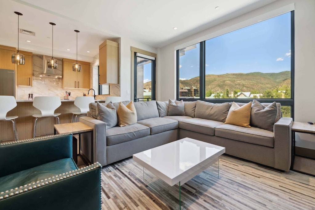 1720732357637-2676-1