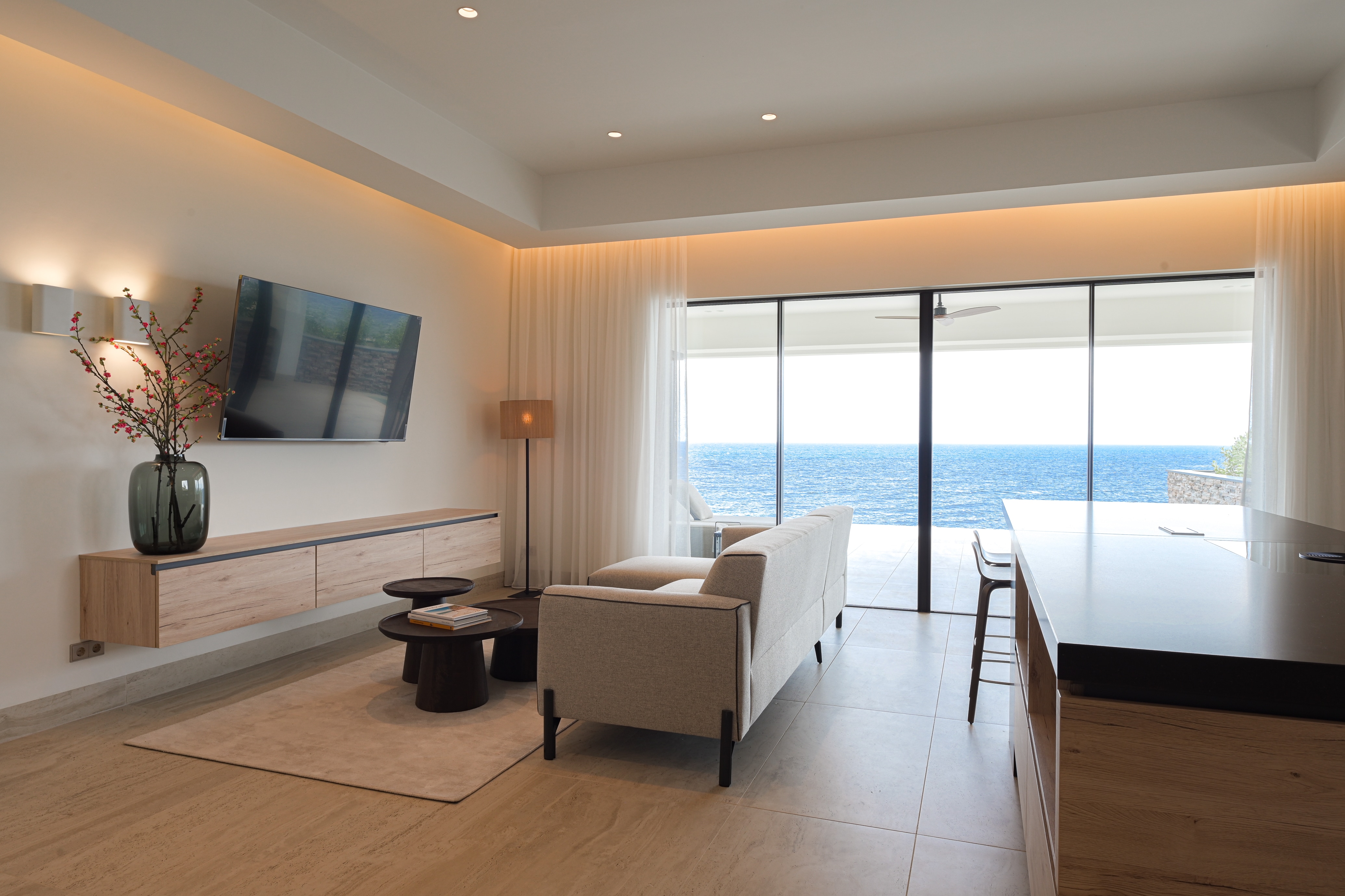 Property Image 1 - The Ridge Ocean Front Luxury Apartment 2 bedroom 