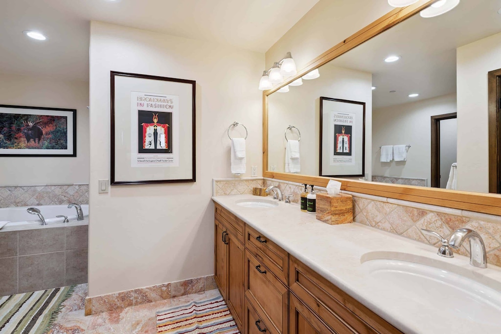 highlandsslopeside-213-5605_54670499109_o