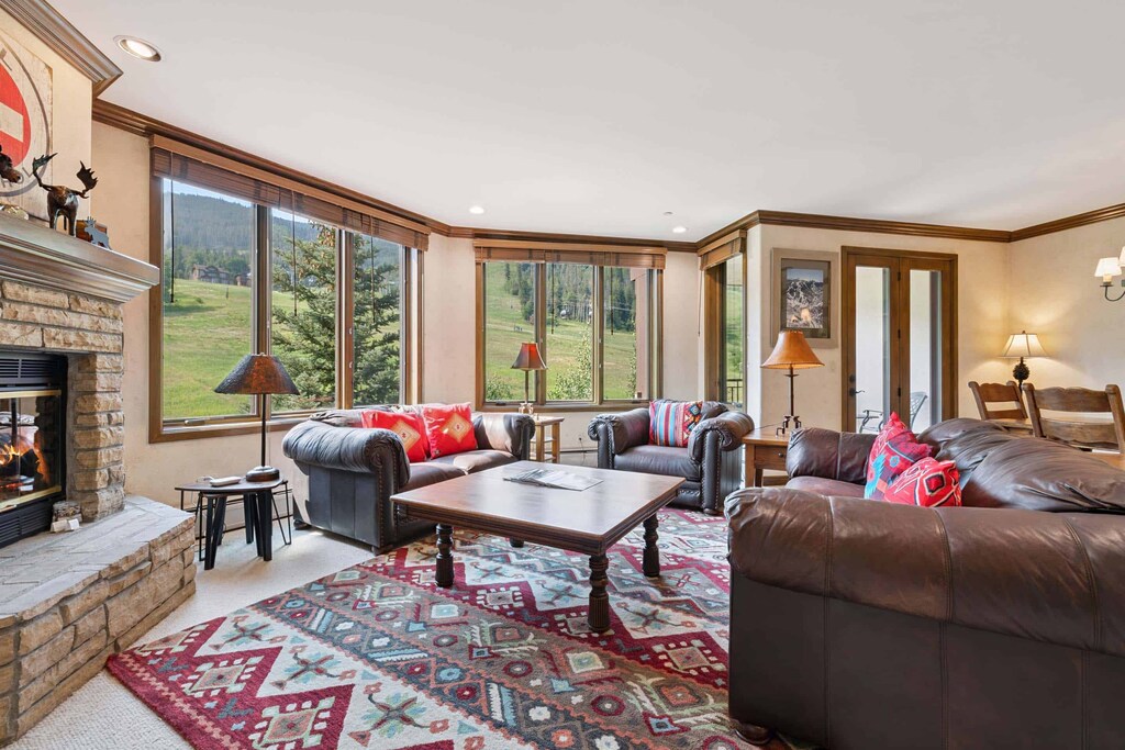 highlandsslopeside-213-5505_54670486558_o