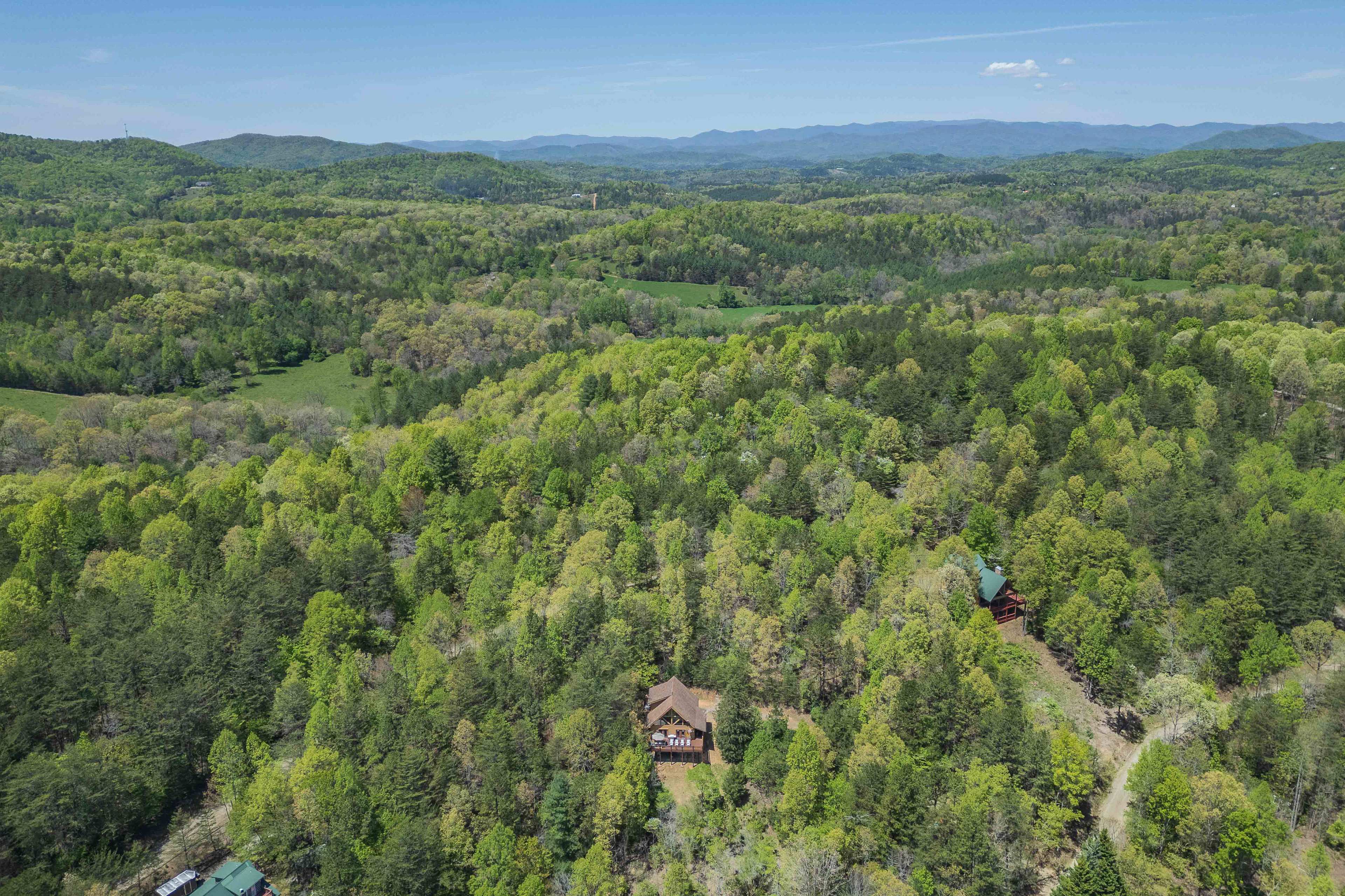 Property Image 1 - ’Wanderlust Cabin’ w/ Deck & Lovely Mountain Views