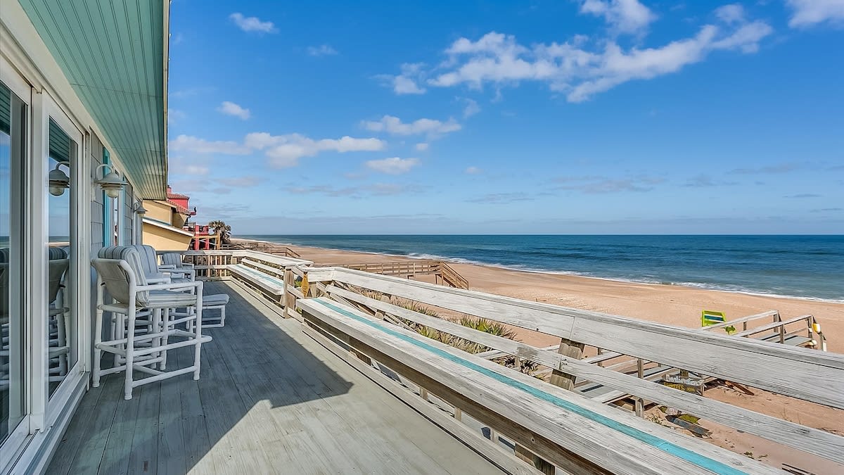 Property Image 2 - Sandy Dunes | Wren Beach Rentals by Portoro