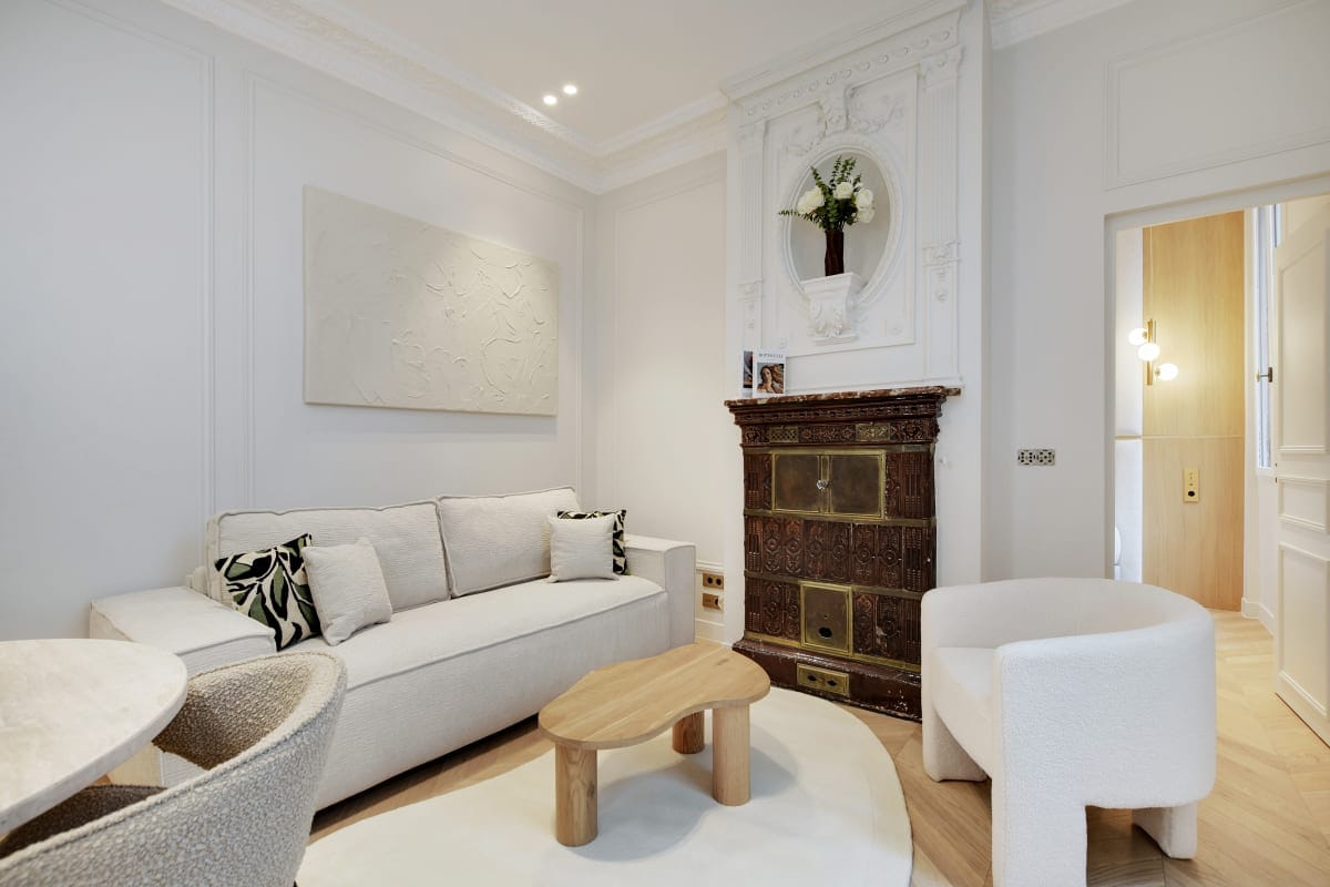 Property Image 2 - A Elegant 1-BR/1BA with Services in La Madeleine - Opéra