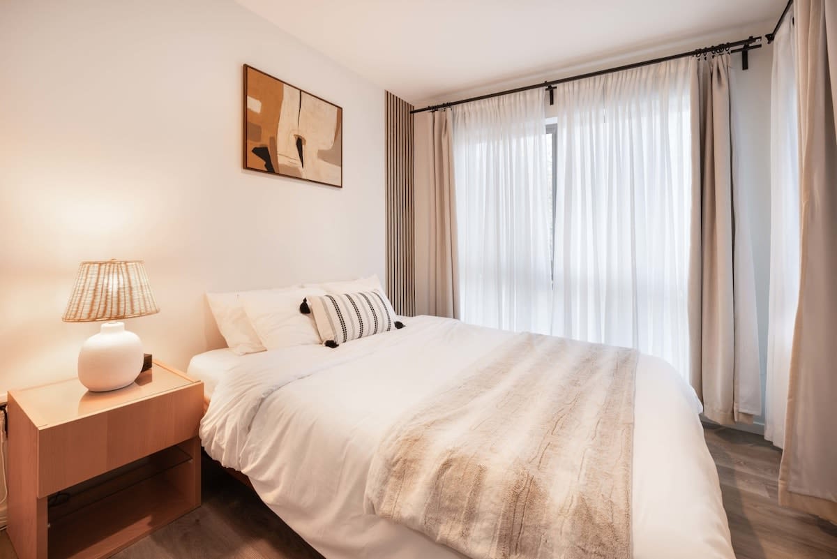 Here is the 2nd bedroom with a queen size bed on the 2nd floor