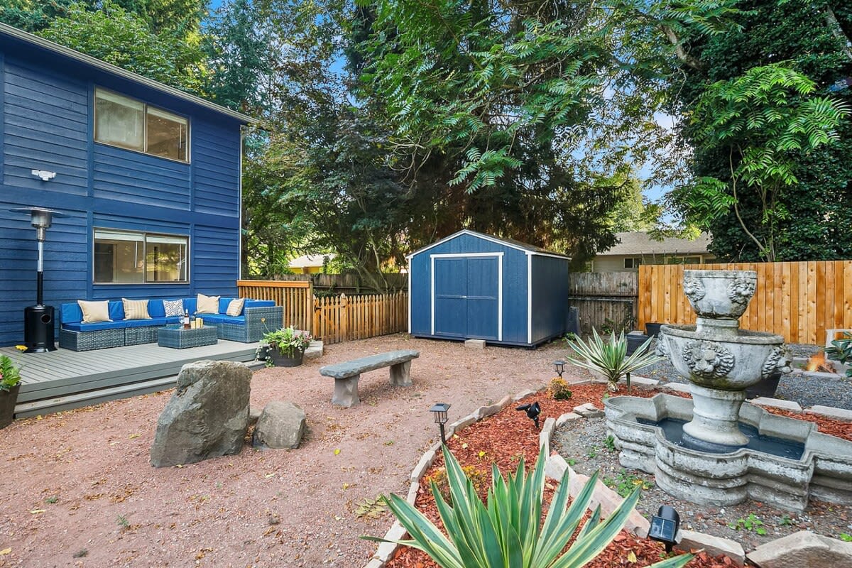 Kirkland Blue Castle|Cul-De-Sac |Patio|BeachPark