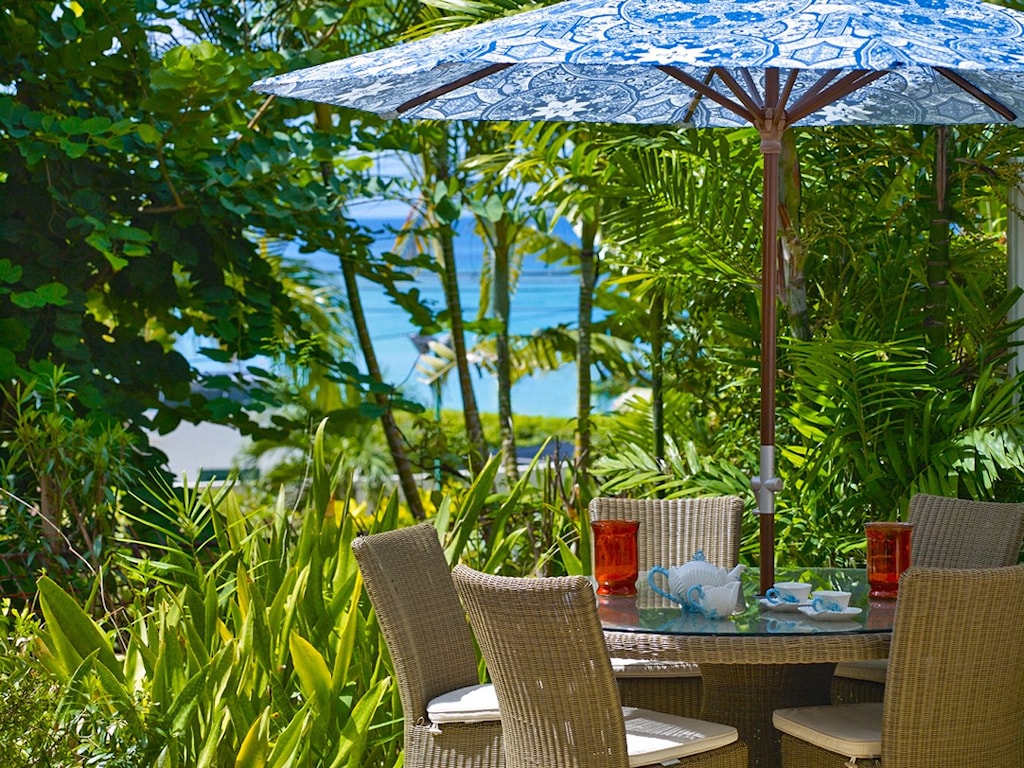 Beacon Hill 202-Moonshadow: Partial ocean views from the patio