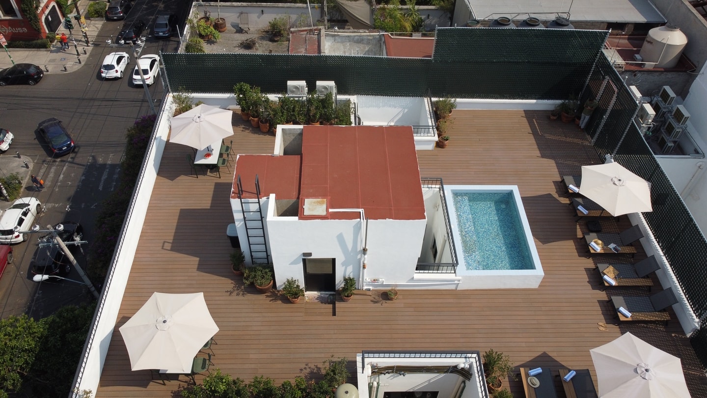 Property Image 1 - Stylish 2 BR flat / A/C - Roof w/ Pool