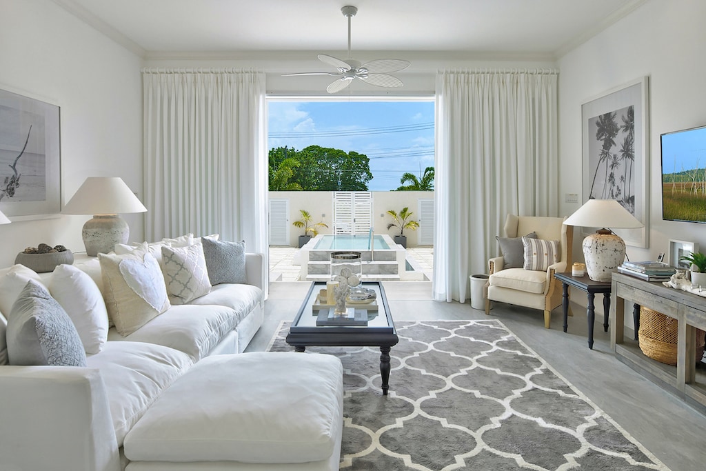 Footprints South Cottage - Sleek and Stylish