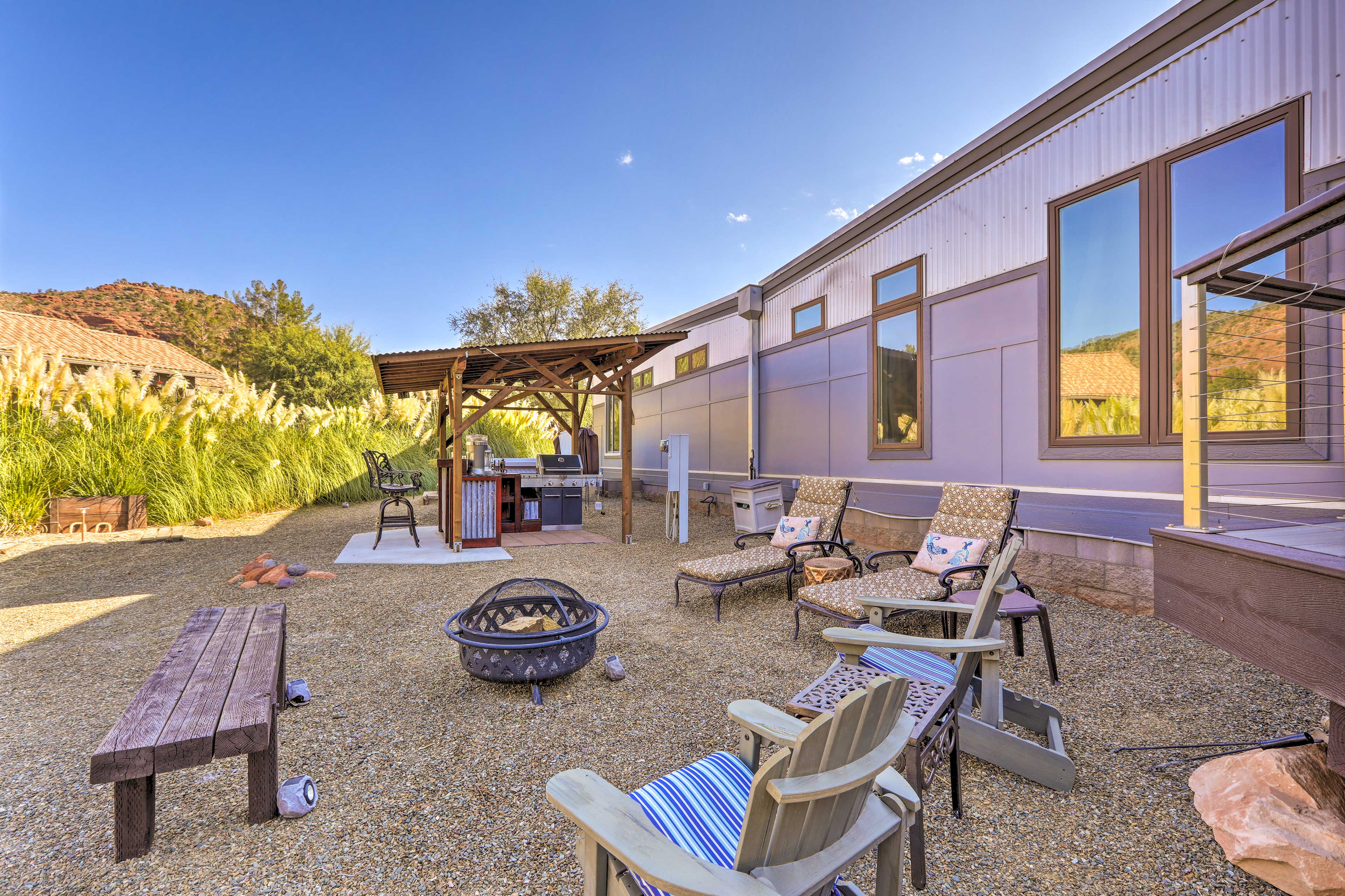 Sleek, Modern Sedona Home w/ Rock Views & Hot Tub! - Home Rental in Sedona