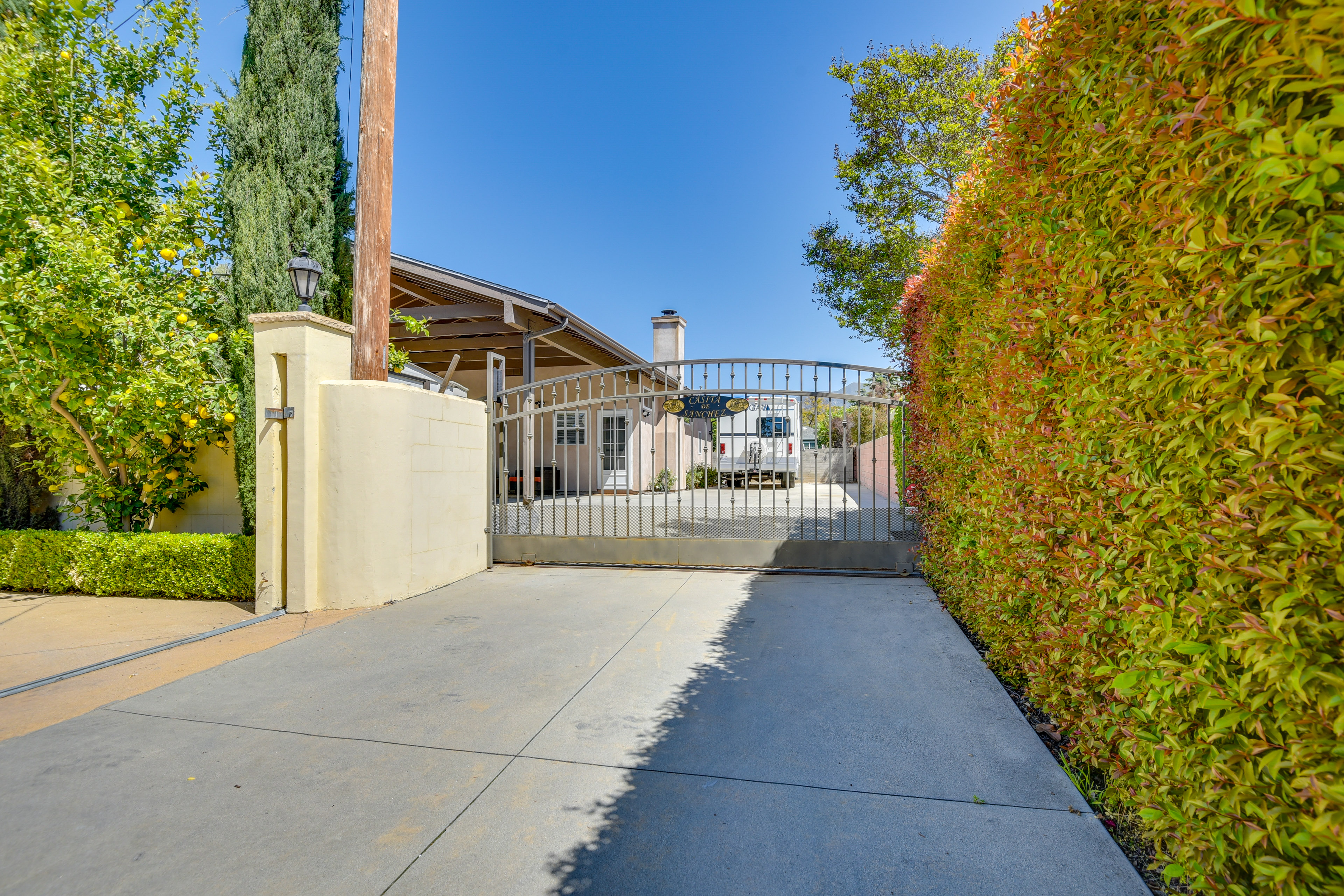 Property Image 1 - Luxe Pasadena Casita w/ Fireplace & Grill